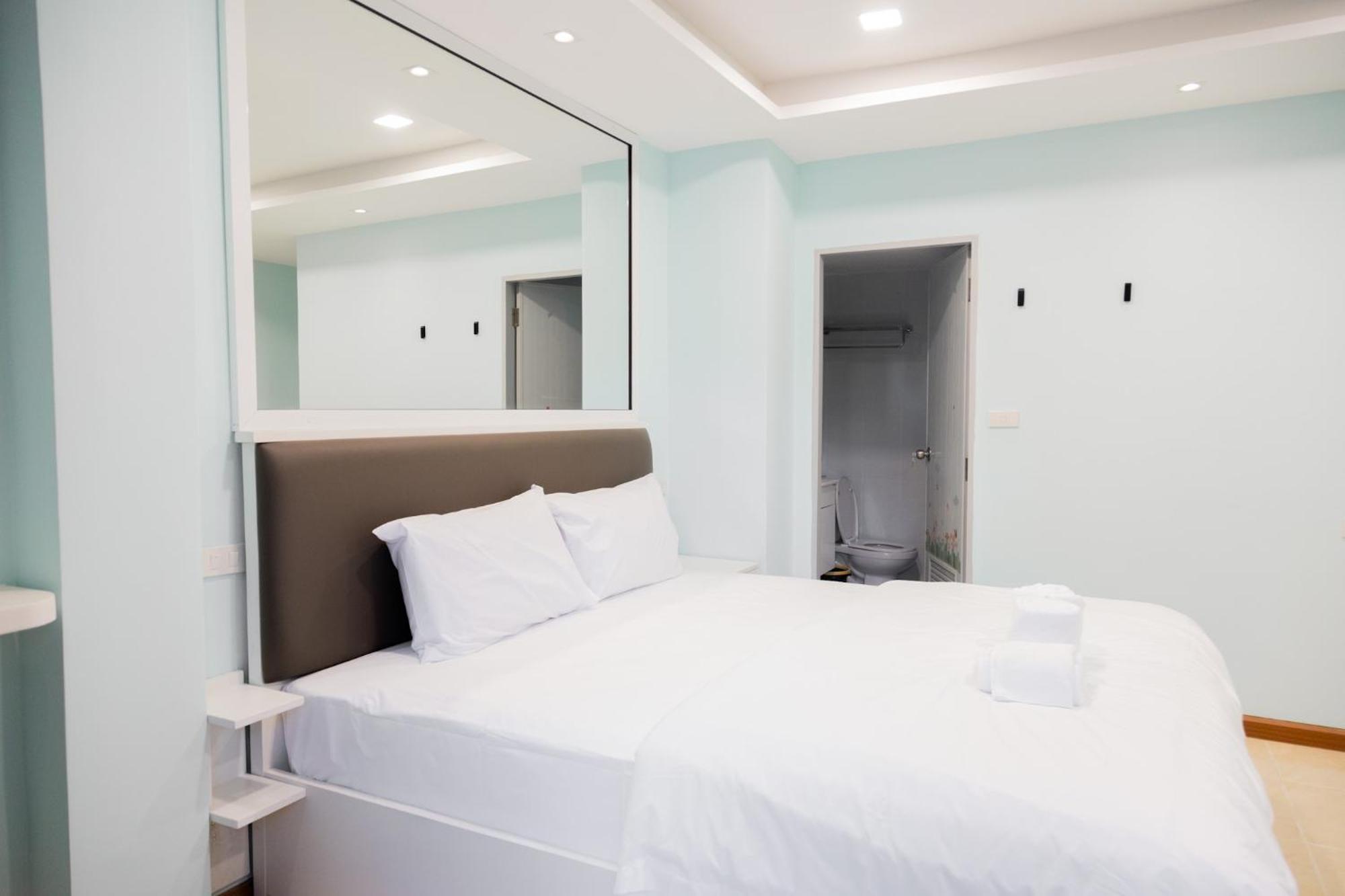 Cozy Stay Inn Банкок Екстериор снимка