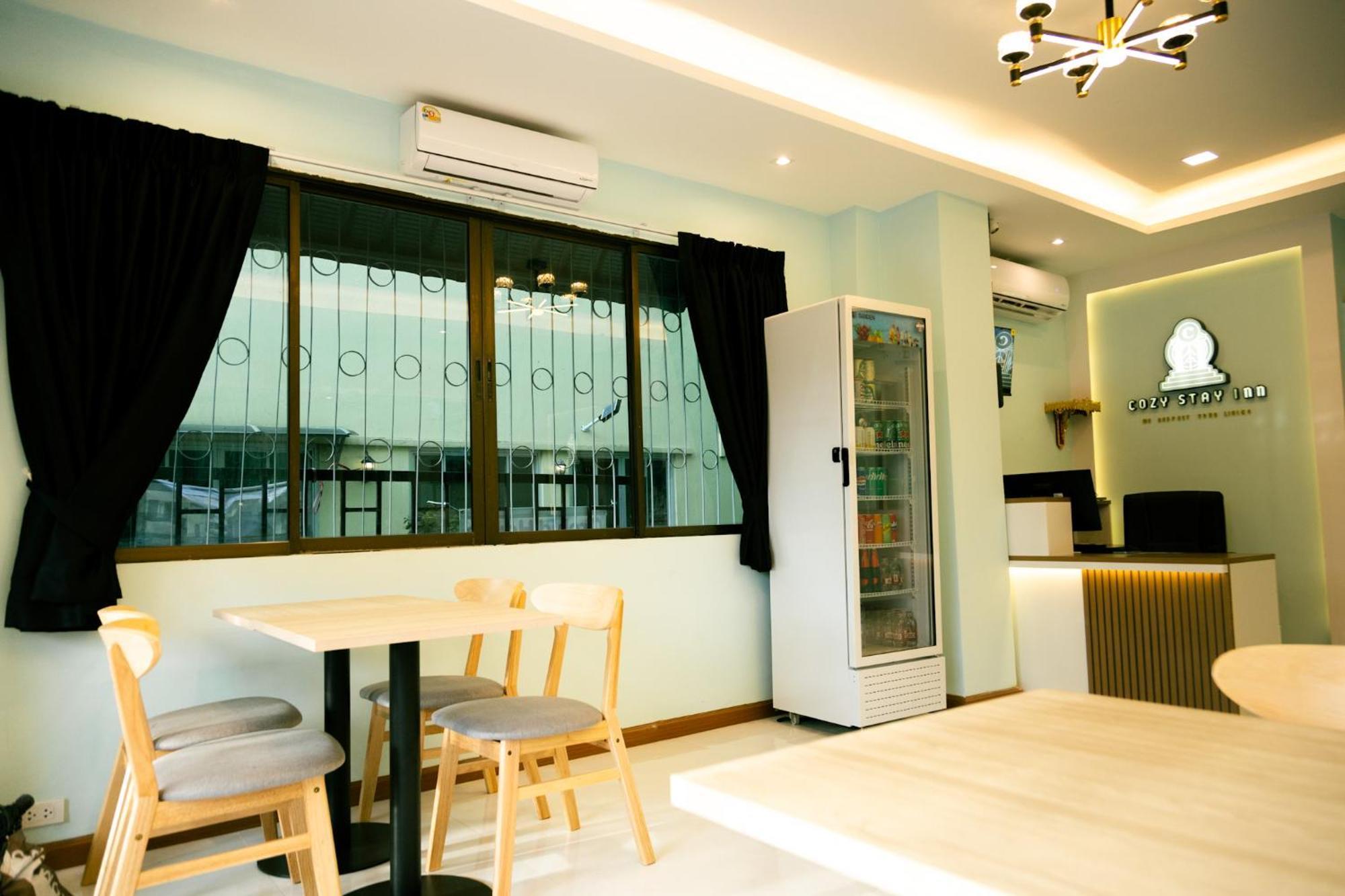 Cozy Stay Inn Банкок Екстериор снимка