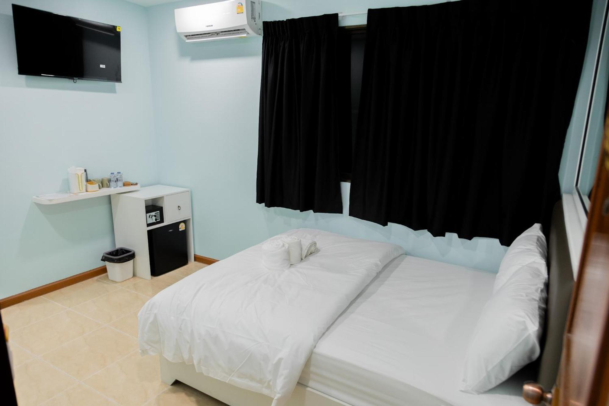 Cozy Stay Inn Банкок Екстериор снимка