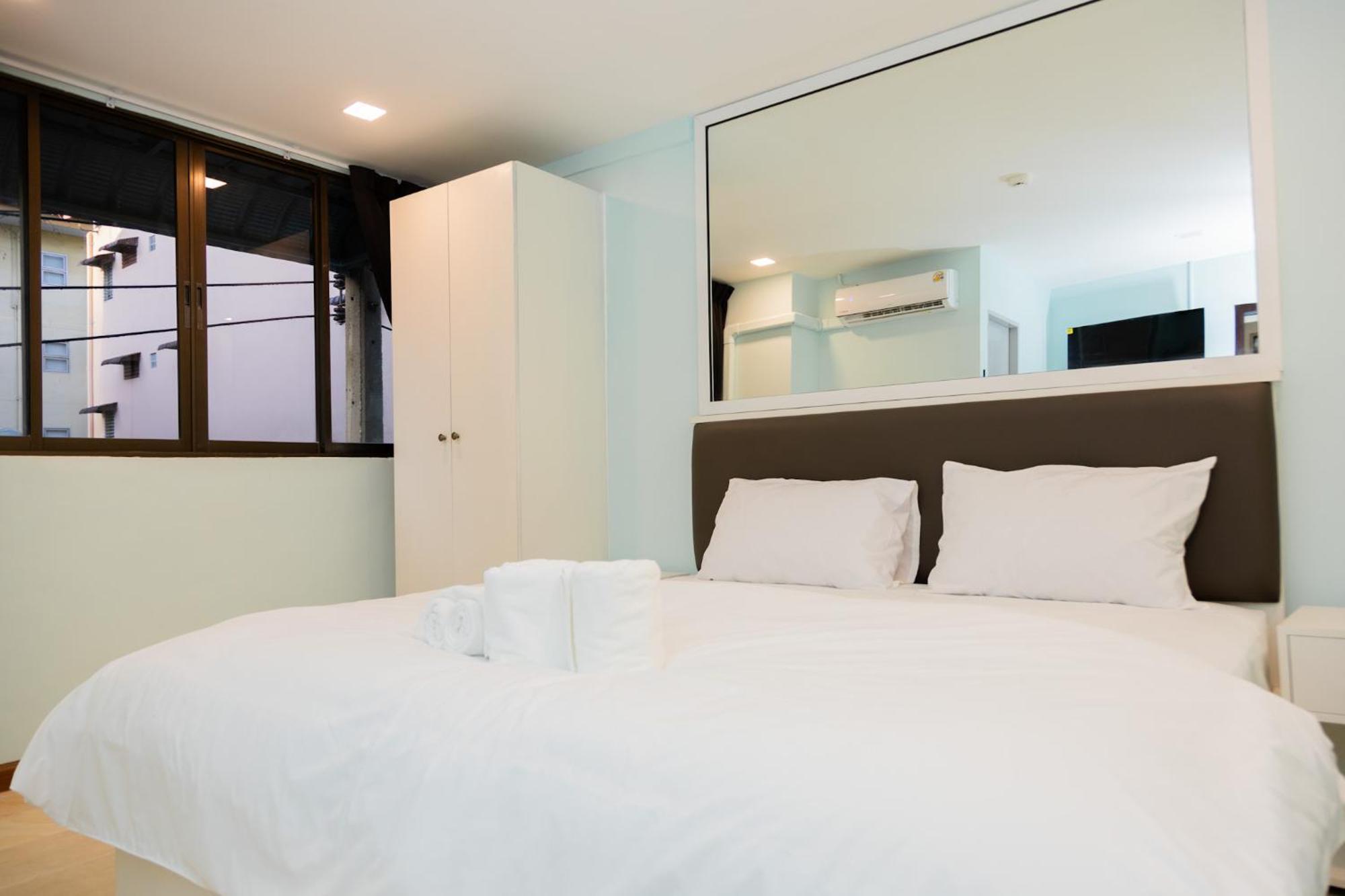 Cozy Stay Inn Банкок Екстериор снимка