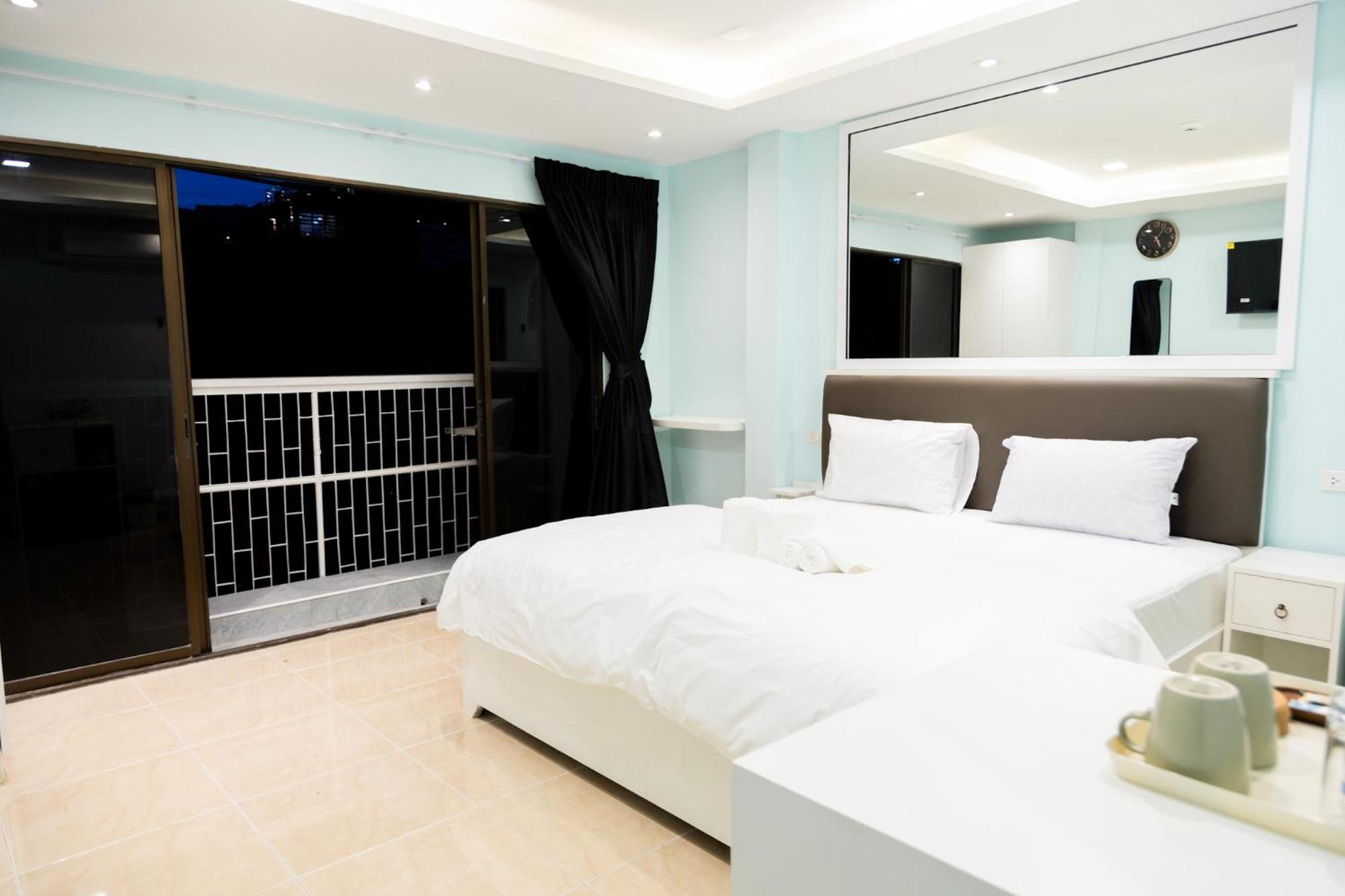 Cozy Stay Inn Банкок Екстериор снимка
